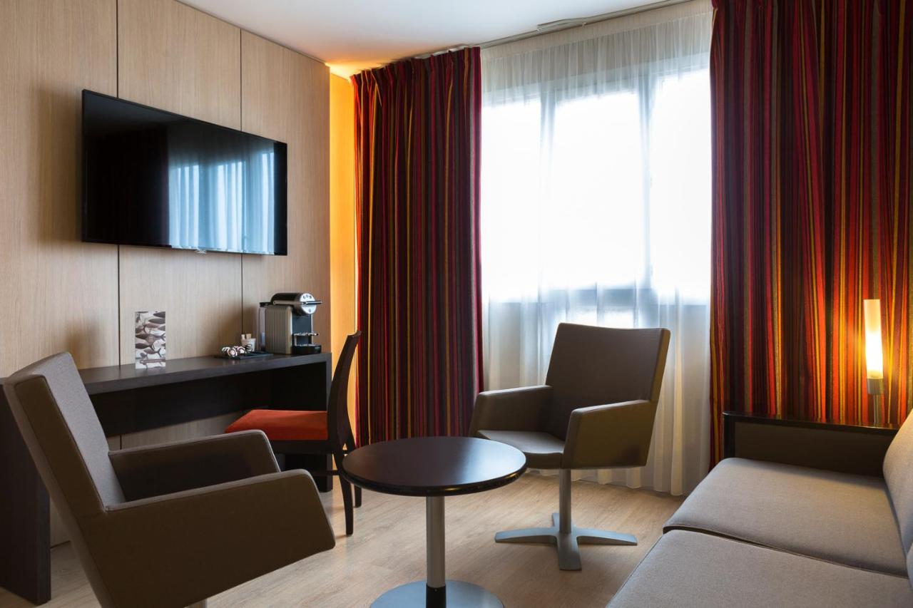 Hotel Oceania Nantes Aeroport Бугене Экстерьер фото