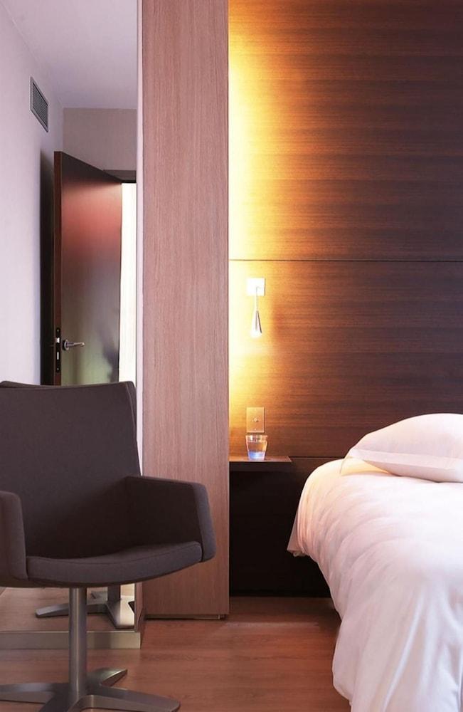 Hotel Oceania Nantes Aeroport Бугене Экстерьер фото