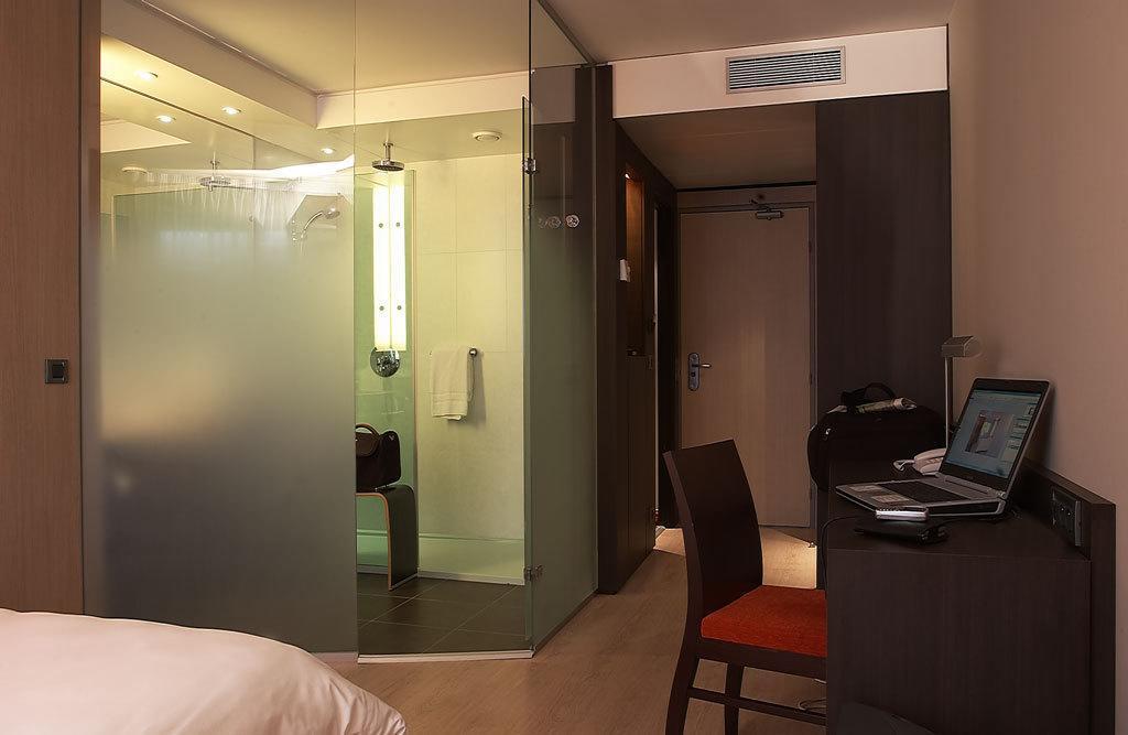 Hotel Oceania Nantes Aeroport Бугене Экстерьер фото