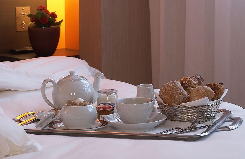 Hotel Oceania Nantes Aeroport Бугене Экстерьер фото